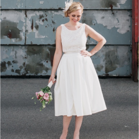 Wedding Dress (2 Piece) + Hair Fastener - Picture 3 of 10